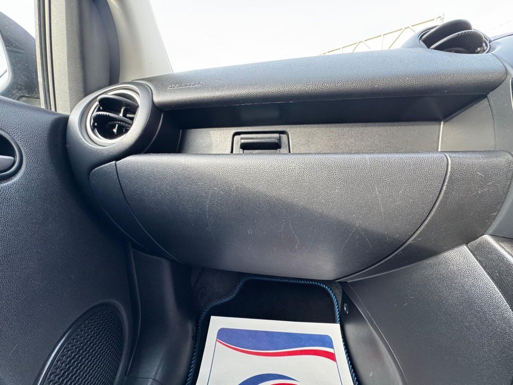 Used Mazda Mazda2 2011 for sale - 77991542: Photo 33