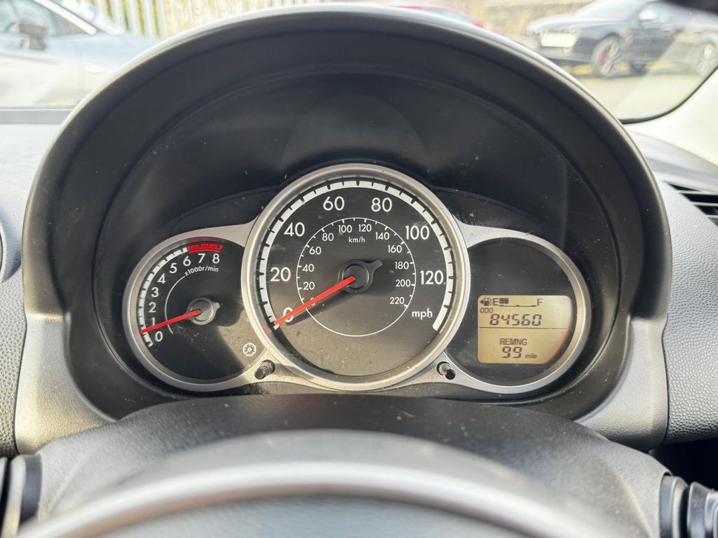 Used Mazda Mazda2 2011 for sale - 77991542: Photo 37