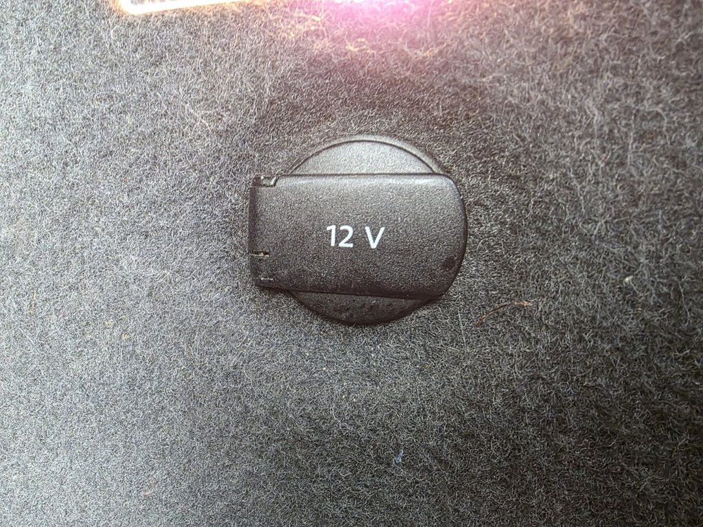 Used Volkswagen Touran 2013 for sale - 77064938: Photo 12