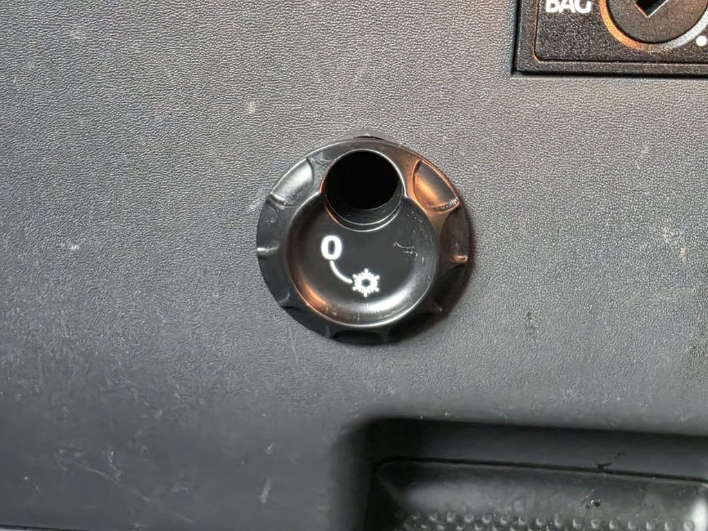 Used Volkswagen Touran 2013 for sale - 77064938: Photo 46