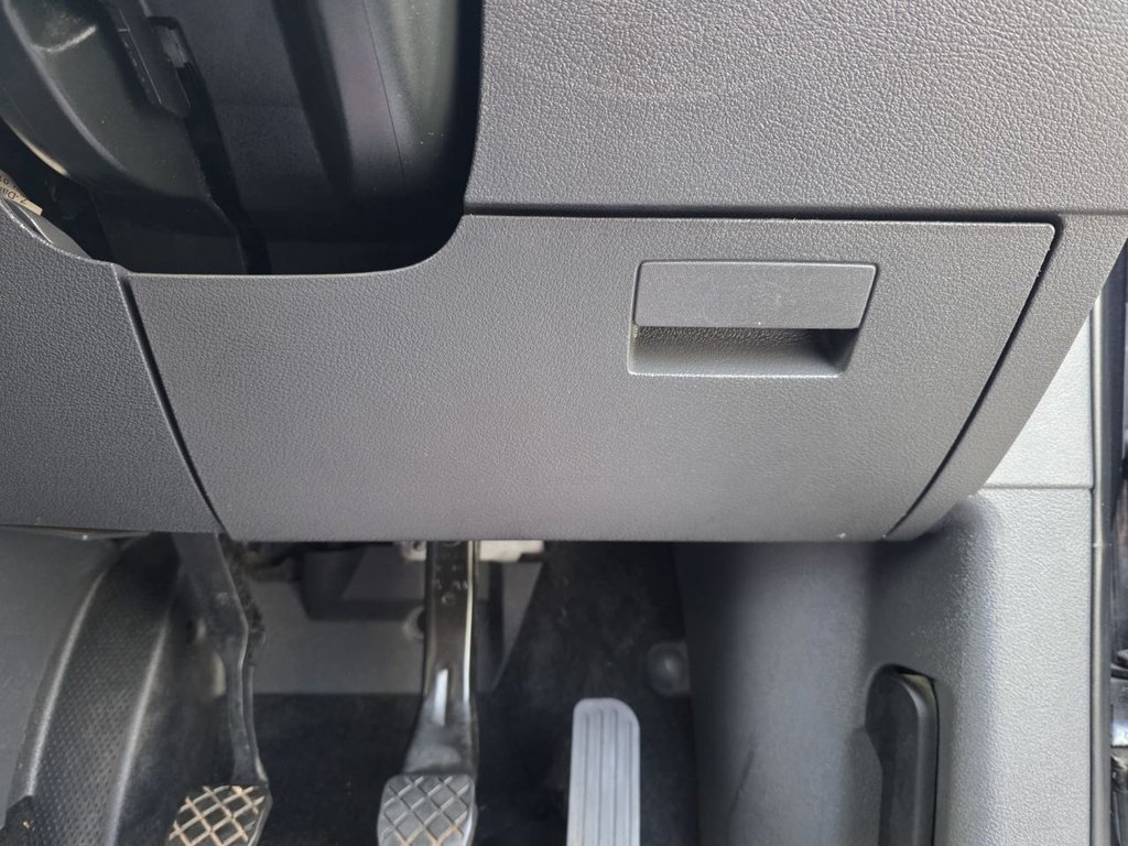 Used Volkswagen Touran 2013 for sale - 77064938: Photo 49