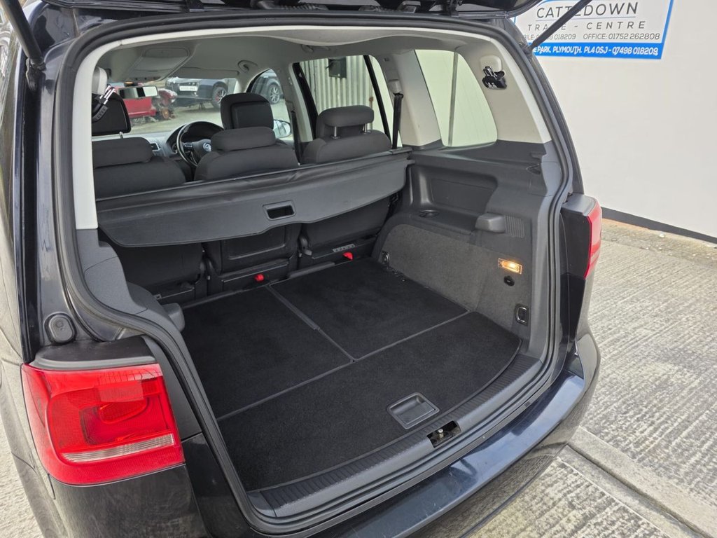 Used Volkswagen Touran 2013 for sale - 77064938: Photo 9