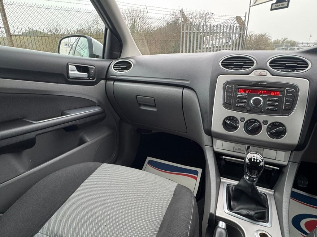 Used Ford Focus 2010 for sale - 77642796: Photo 18