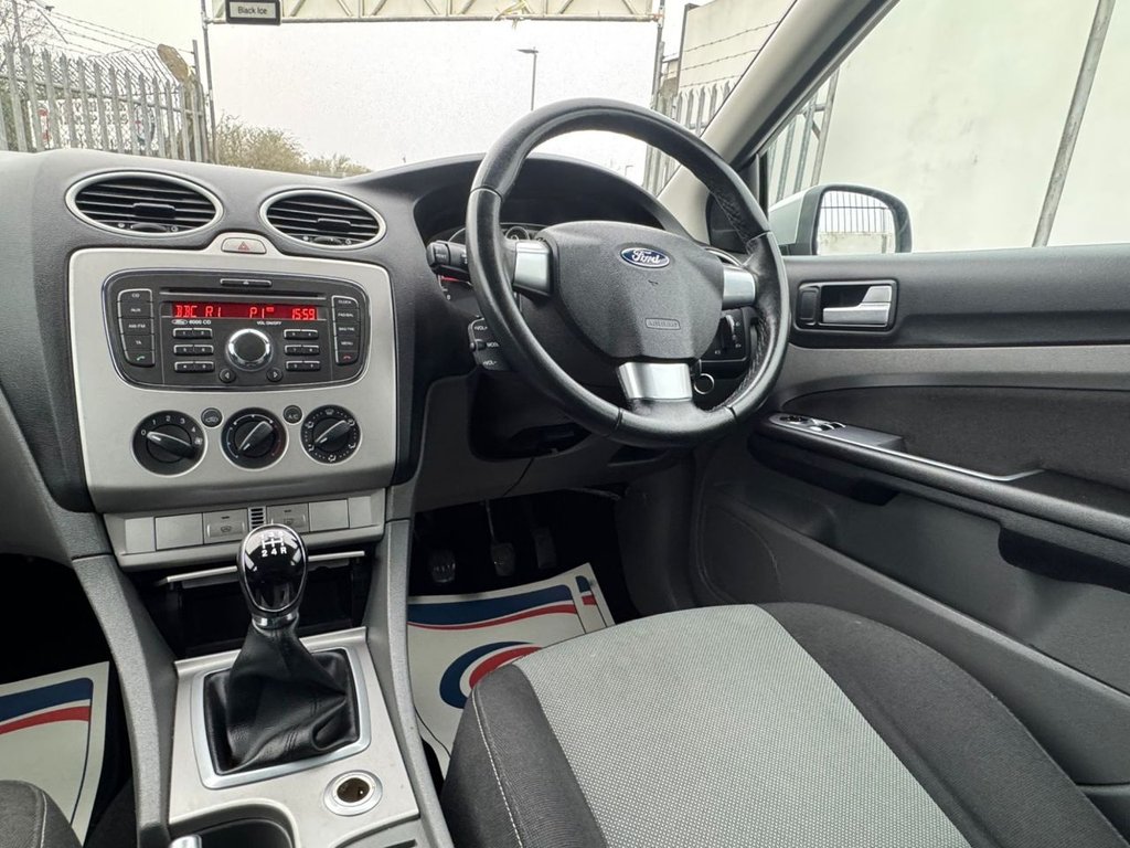 Used Ford Focus 2010 for sale - 77642796: Photo 20