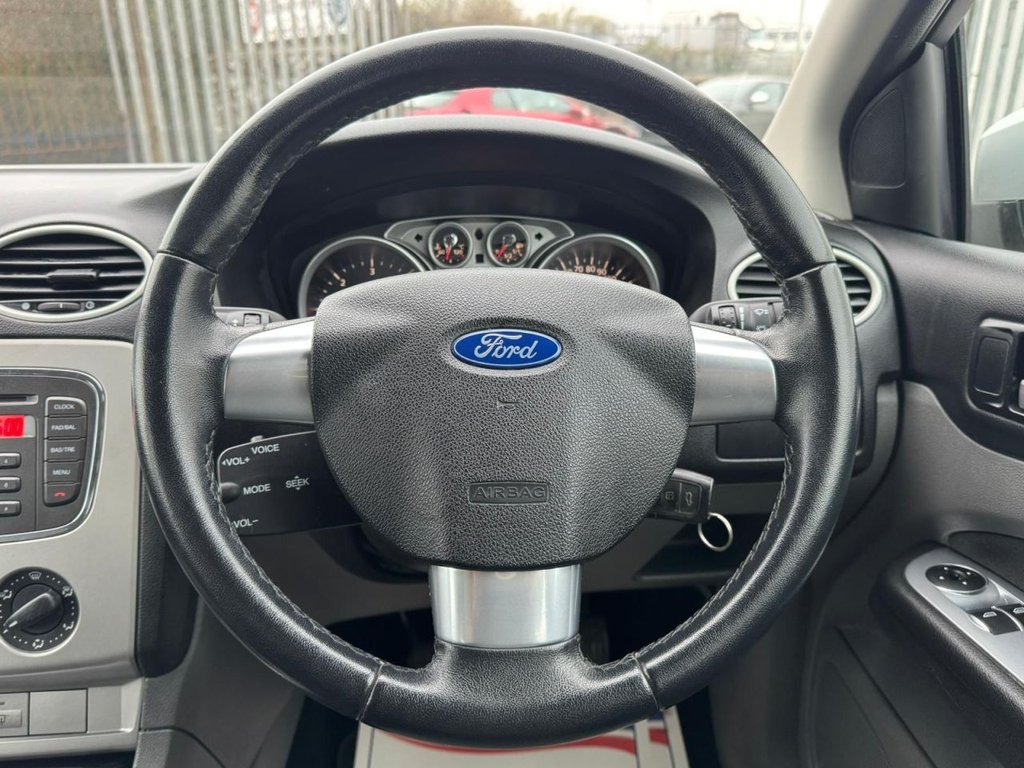 Used Ford Focus 2010 for sale - 77642796: Photo 26