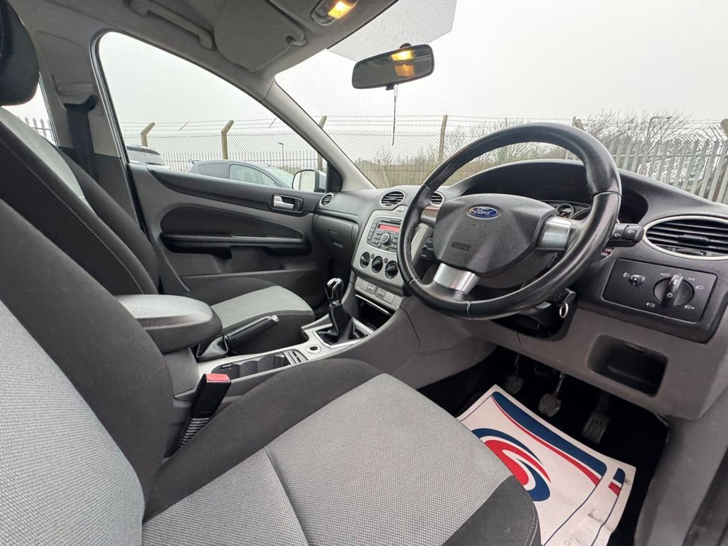 Used Ford Focus 2010 for sale - 77642796: Photo 29