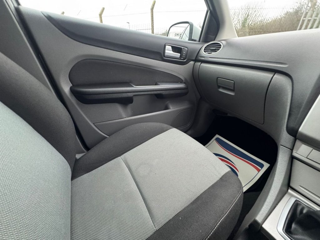 Used Ford Focus 2010 for sale - 77642796: Photo 33