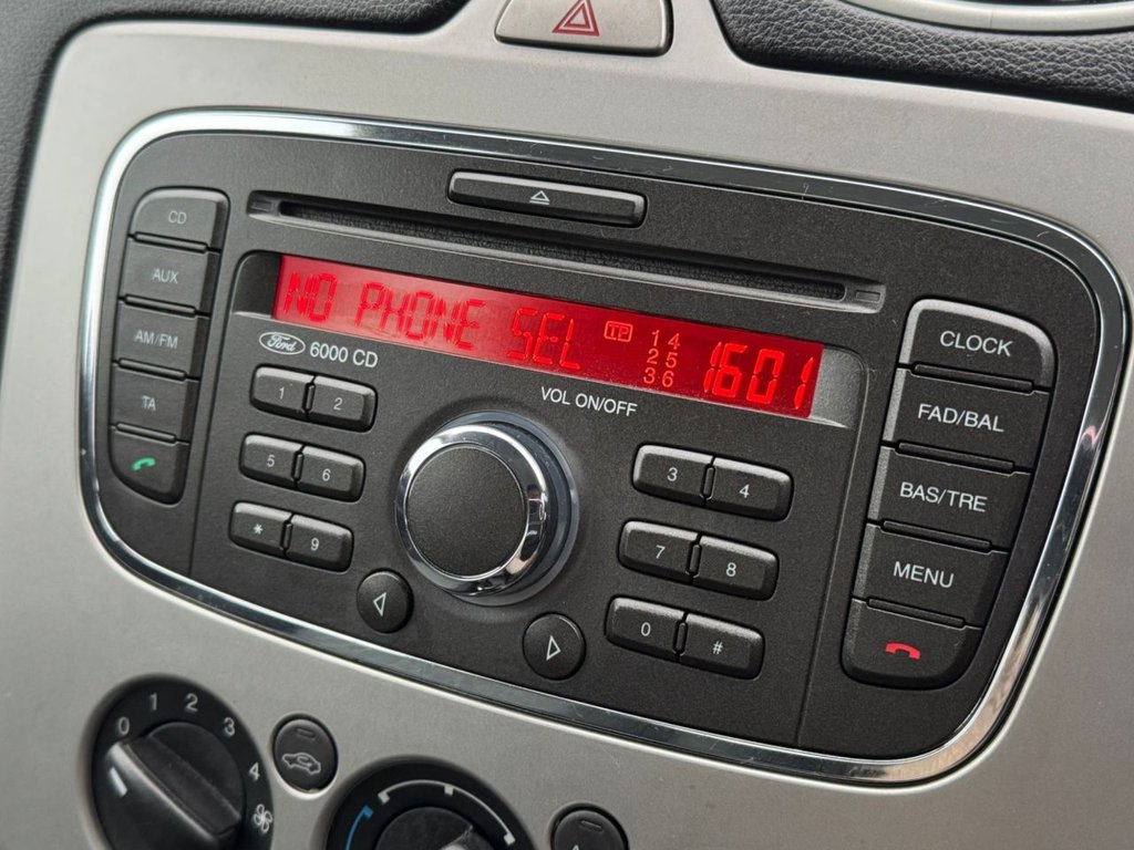 Used Ford Focus 2010 for sale - 77642796: Photo 39