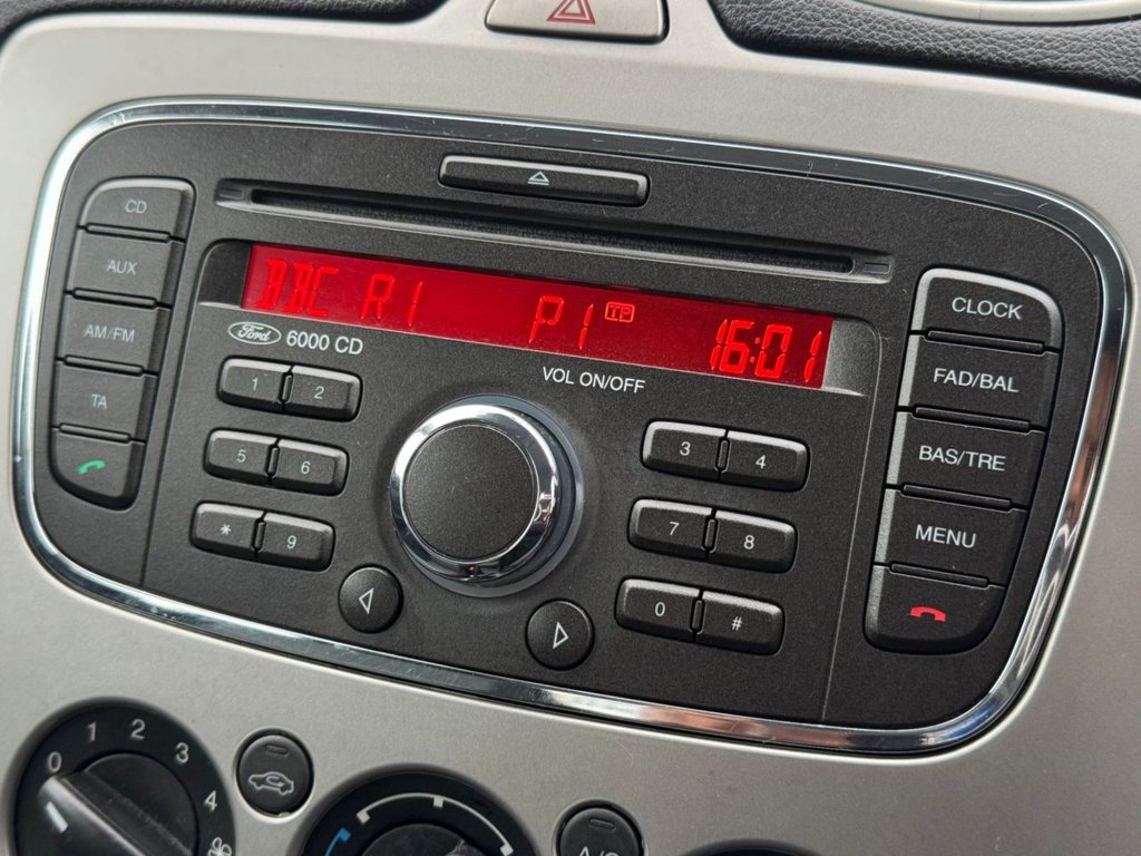 Used Ford Focus 2010 for sale - 77642796: Photo 41