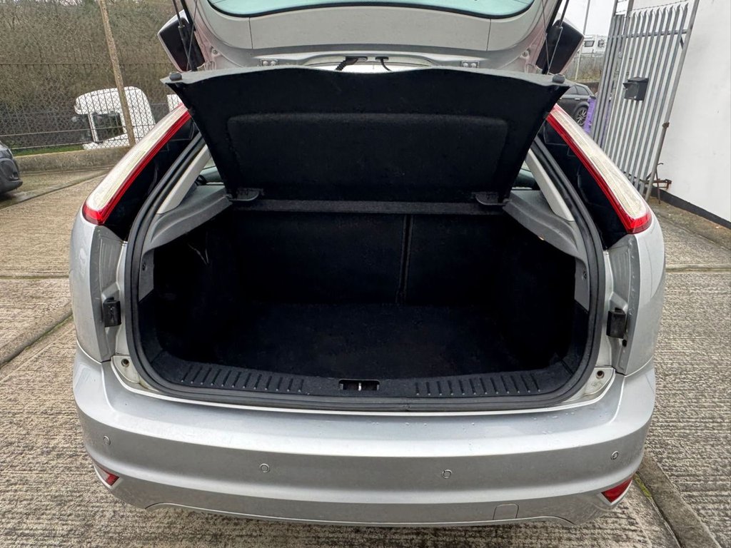 Used Ford Focus 2010 for sale - 77642796: Photo 6