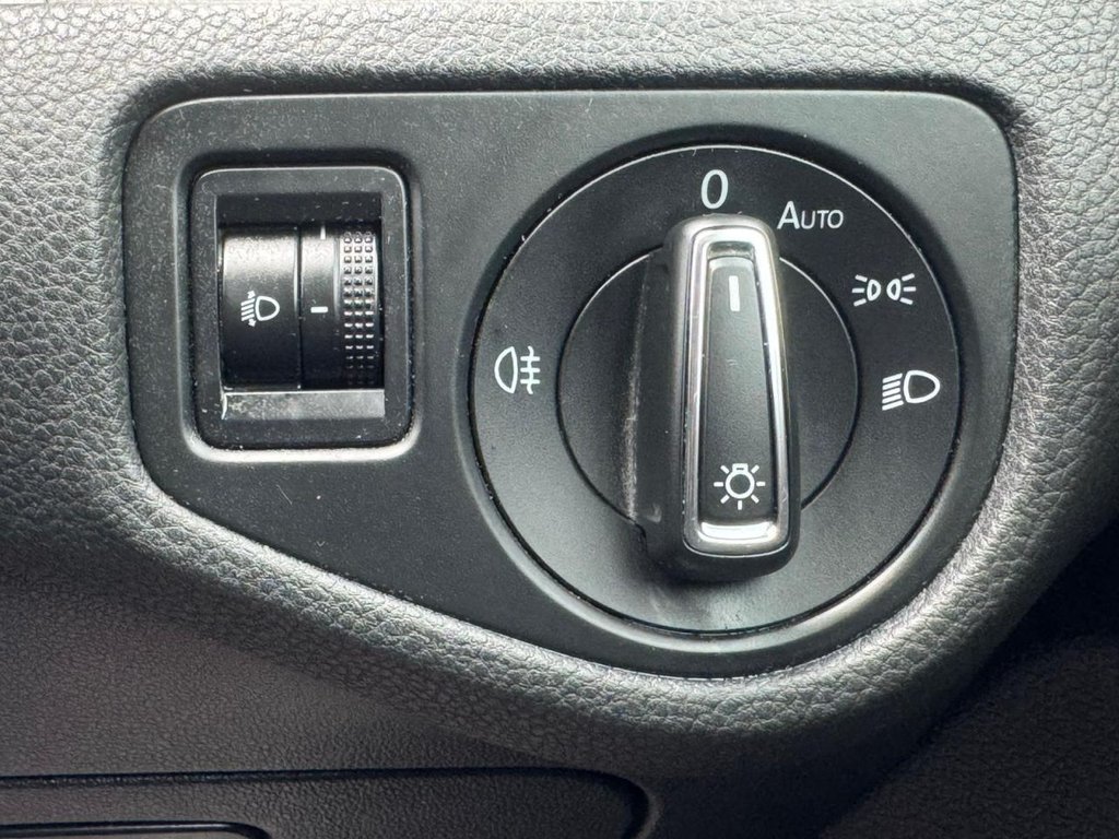 Used Volkswagen Golf 2013 for sale - 77920494: Photo 43