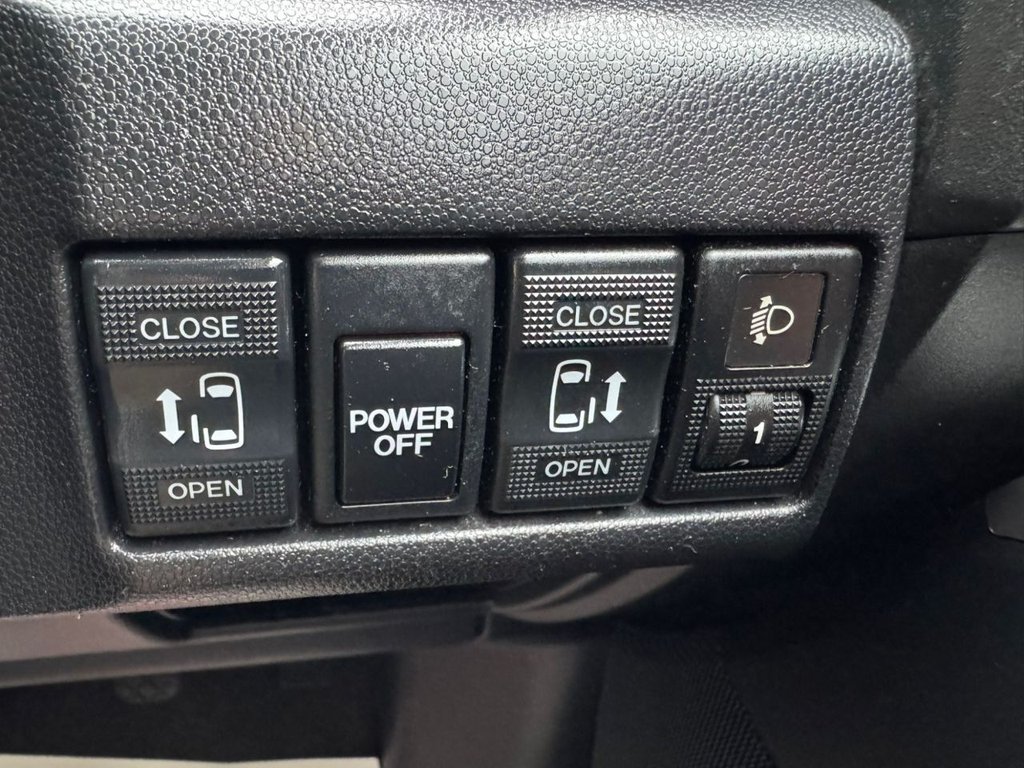 Used Mazda Mazda5 2010 for sale - 77342105: Photo 40