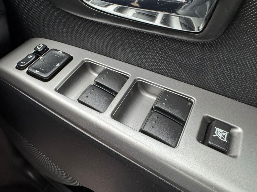 Used Mazda Mazda5 2010 for sale - 77342105: Photo 41