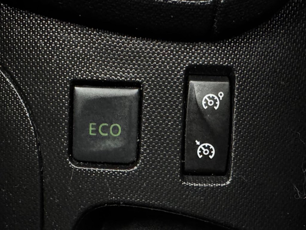 Used Renault Clio 2013 for sale - 77038495: Photo 22