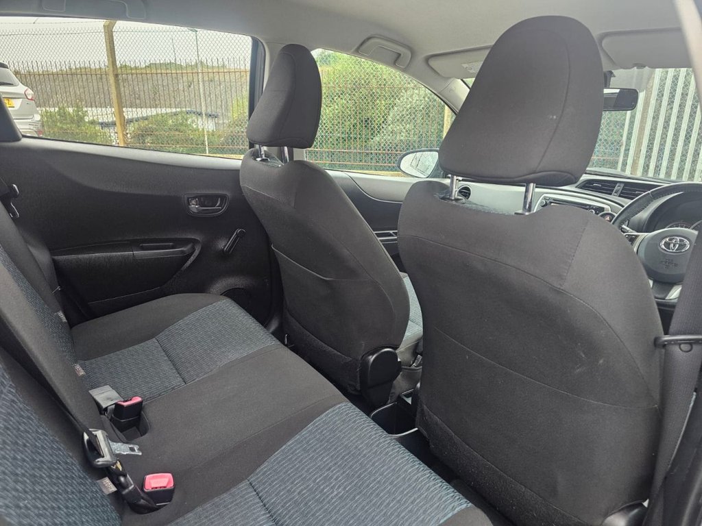 Used Toyota Yaris 2013 for sale - 77708915: Photo 11