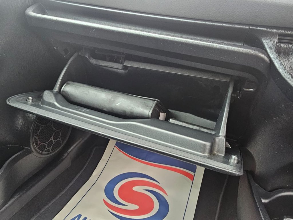 Used Toyota Yaris 2013 for sale - 77708915: Photo 21