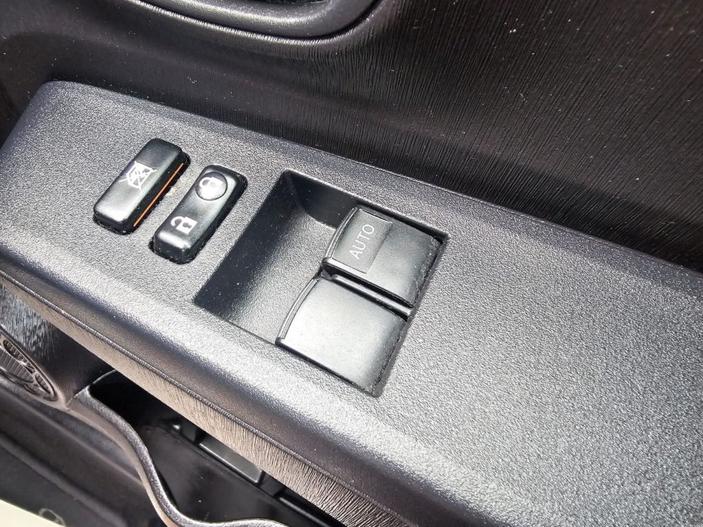 Used Toyota Yaris 2013 for sale - 77708915: Photo 31