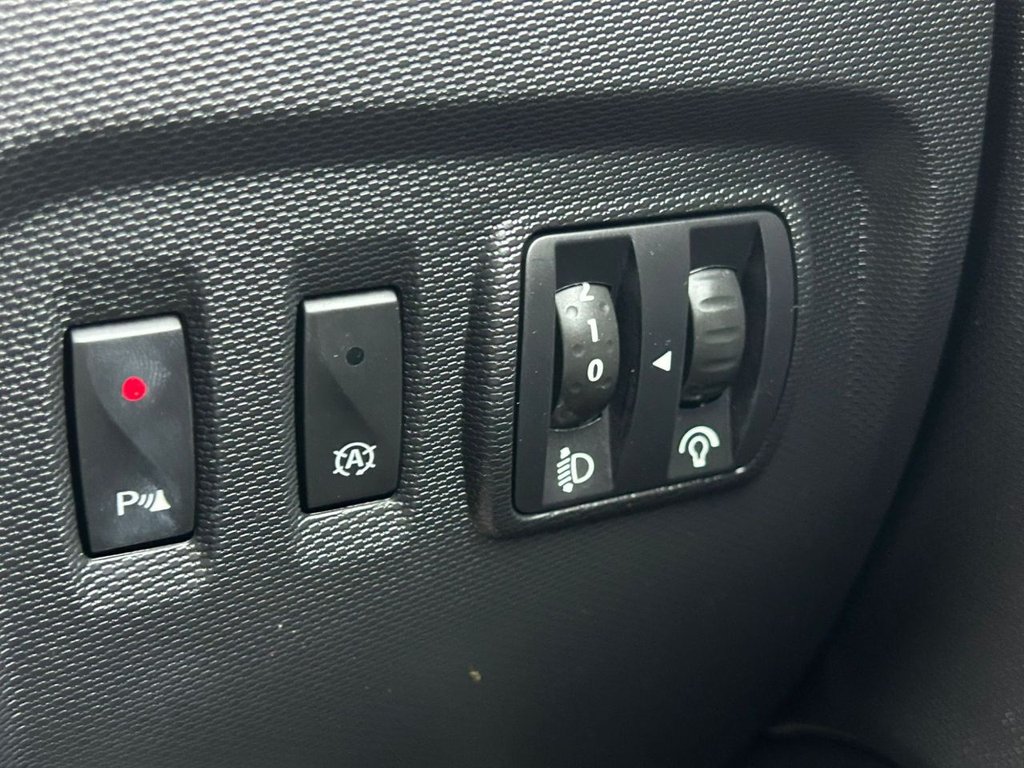 Used Renault Captur 2014 for sale - 77614104: Photo 33