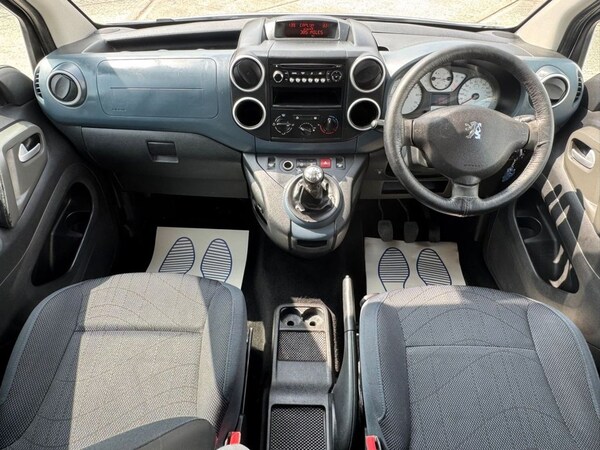 Used Peugeot Partner Tepee 2011 for sale - 75602495: Photo 19
