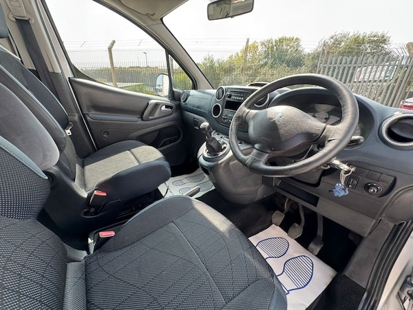 Used Peugeot Partner Tepee 2011 for sale - 75602495: Photo 30
