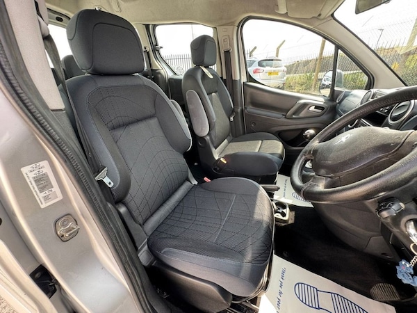 Used Peugeot Partner Tepee 2011 for sale - 75602495: Photo 31