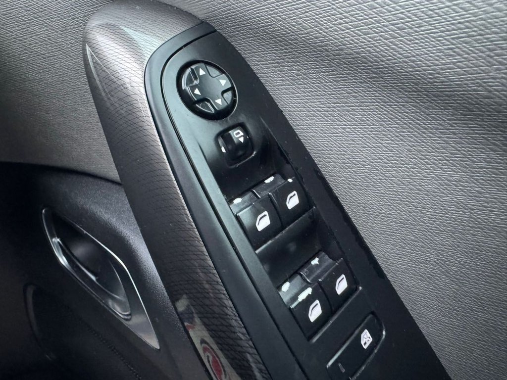 Used Citroen C4 Picasso 2015 for sale - 77342071: Photo 37