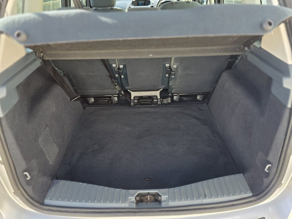 Used Ford C-Max 2015 for sale - 76923810: Photo 7