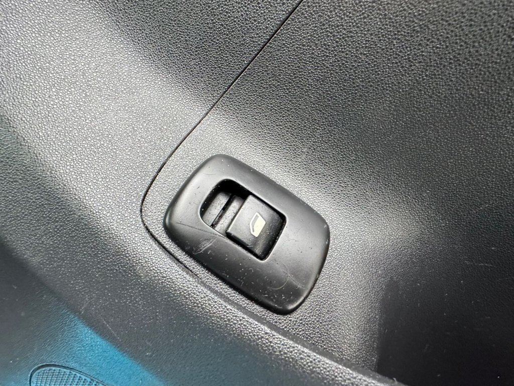 Used Citroen C3 Picasso 2010 for sale - 77507955: Photo 17