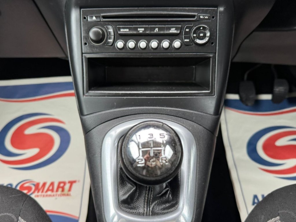 Used Citroen C3 Picasso 2010 for sale - 77507955: Photo 25