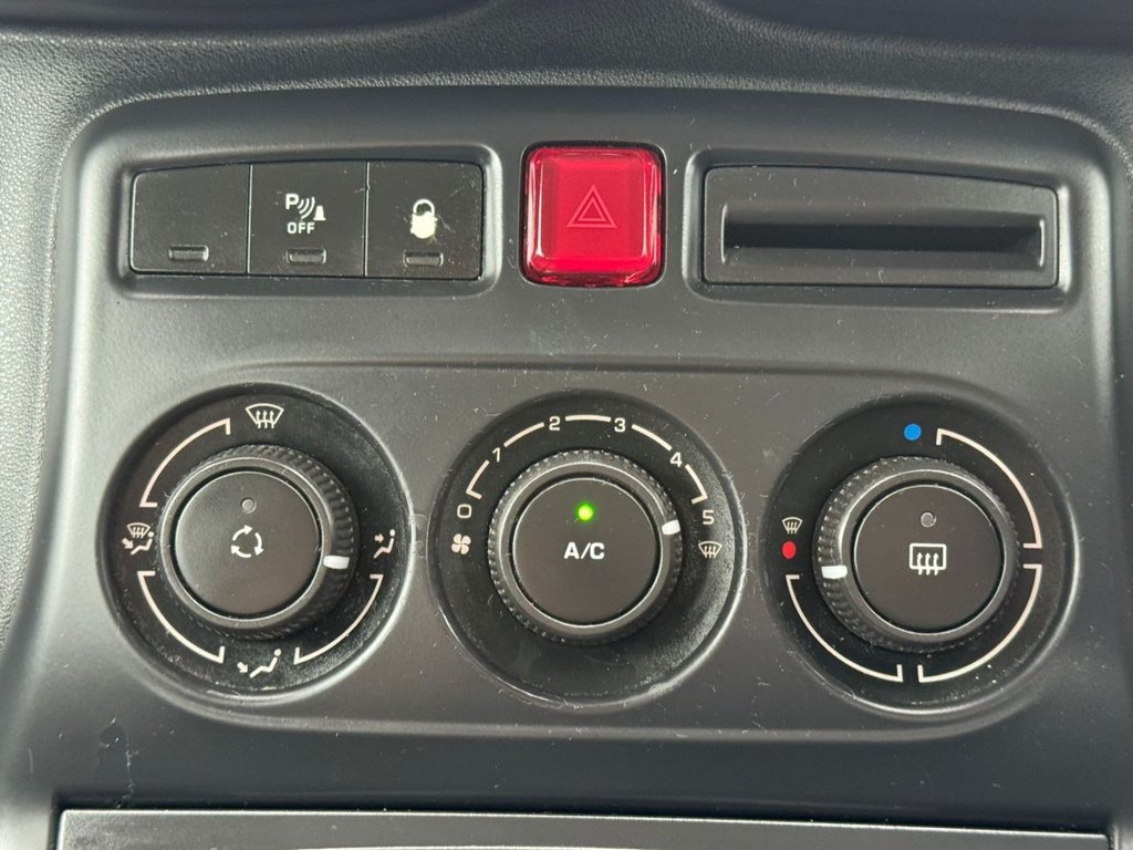 Used Citroen C3 Picasso 2010 for sale - 77507955: Photo 32