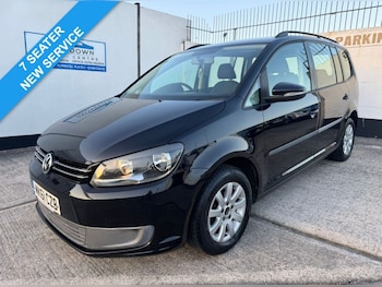 Used Volkswagen Touran 2011 for sale - 77920450: Photo