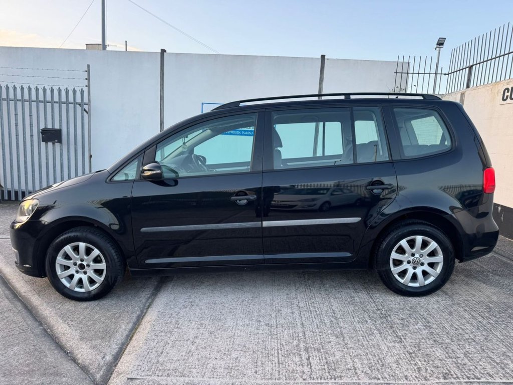 Used Volkswagen Touran 2011 for sale - 77920450: Photo 2