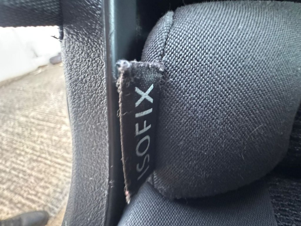 Used Volkswagen Touran 2011 for sale - 77920450: Photo 22