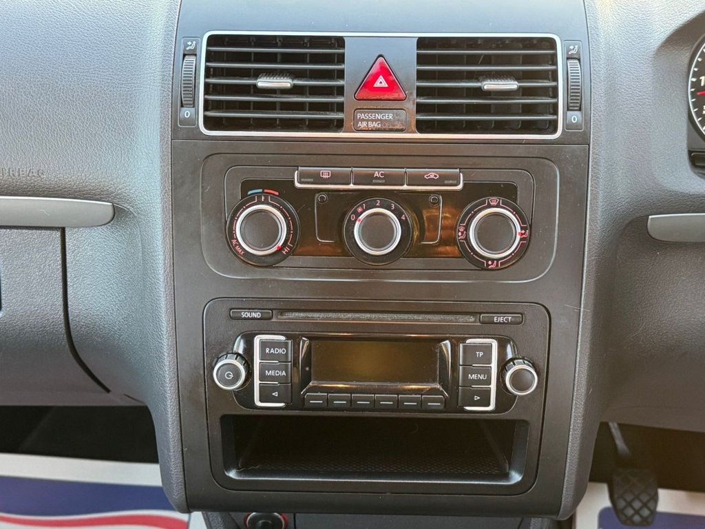 Used Volkswagen Touran 2011 for sale - 77920450: Photo 28