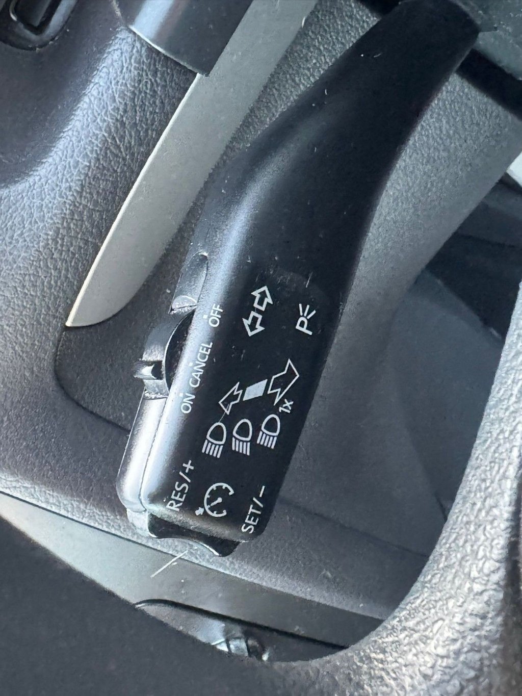 Used Volkswagen Touran 2011 for sale - 77920450: Photo 35