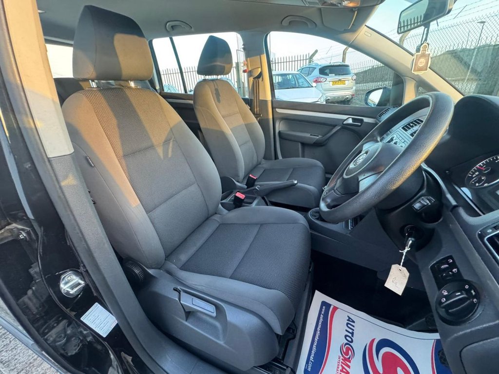 Used Volkswagen Touran 2011 for sale - 77920450: Photo 39