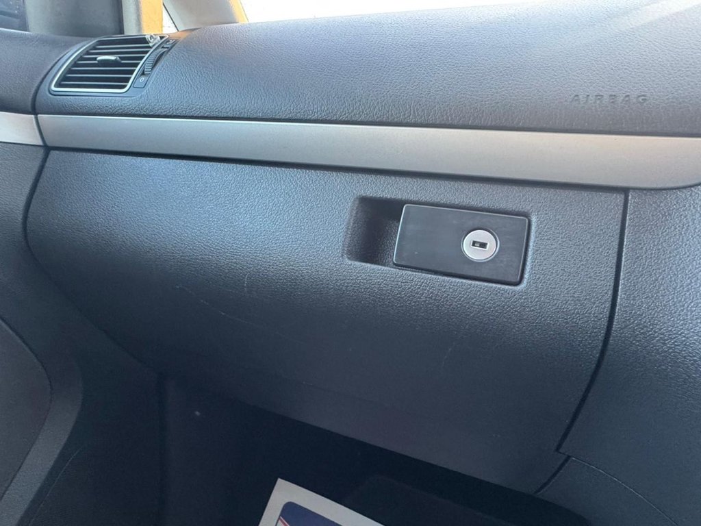 Used Volkswagen Touran 2011 for sale - 77920450: Photo 46