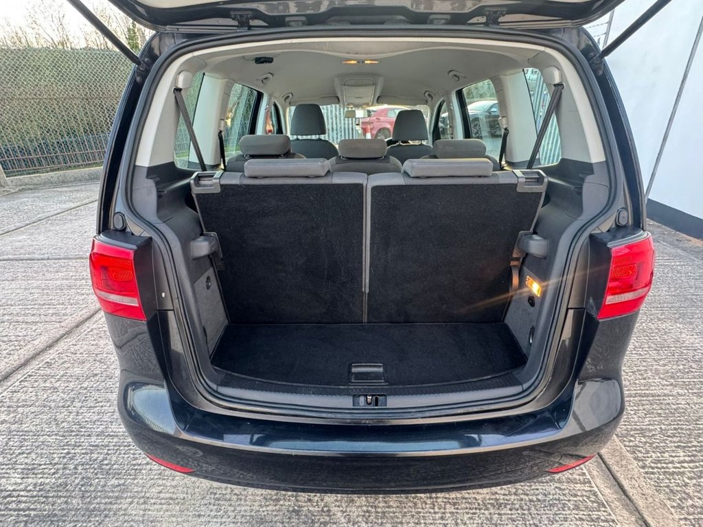 Used Volkswagen Touran 2011 for sale - 77920450: Photo 5