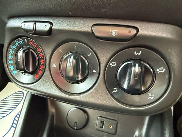 Used Vauxhall Corsa 2015 for sale - 74272787: Photo 31