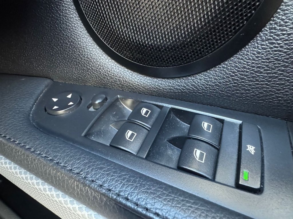 Used BMW 3 Series 2011 for sale - 76610260: Photo 36