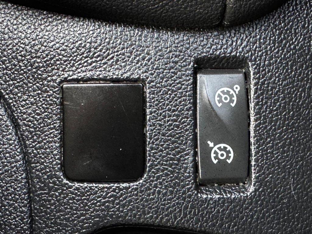 Used Renault Clio 2016 for sale - 76711207: Photo 23