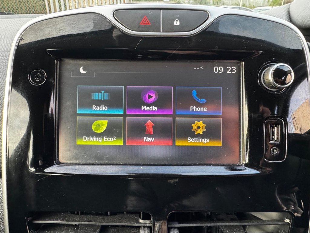 Used Renault Clio 2016 for sale - 76711207: Photo 26