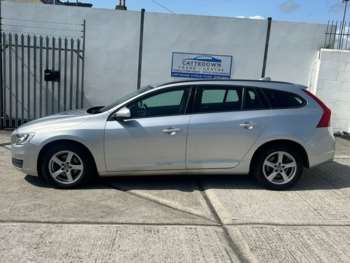 Used Volvo V60 2015 for sale - 74954177: Photo