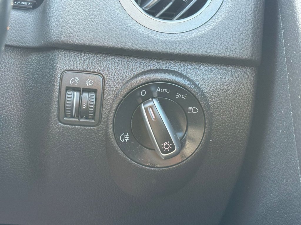 Used Volkswagen Tiguan 2011 for sale - 76356955: Photo 33