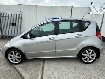 Used Mercedes-Benz A-Class 2012 for sale - 76111847: Photo 2