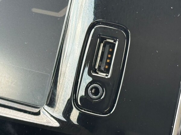 Used Renault Clio 2013 for sale - 75642253: Photo 35