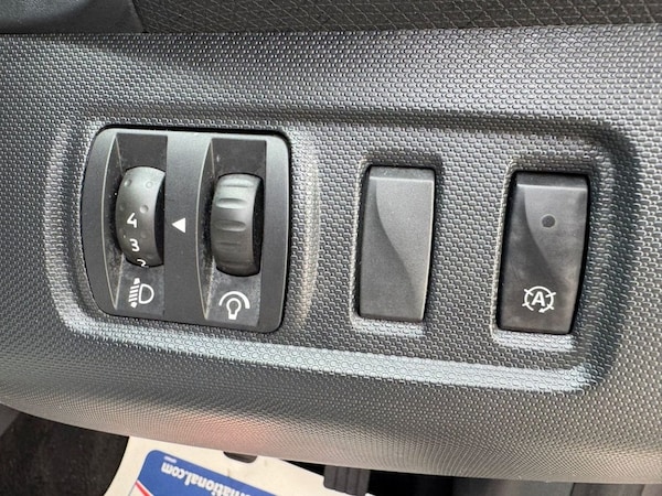 Used Renault Clio 2013 for sale - 75642253: Photo 43