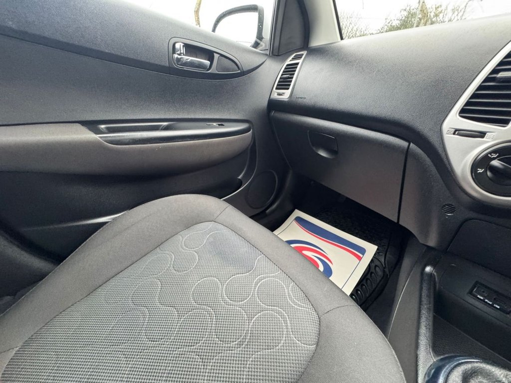 Used Hyundai i20 2011 for sale - 77212343: Photo 32