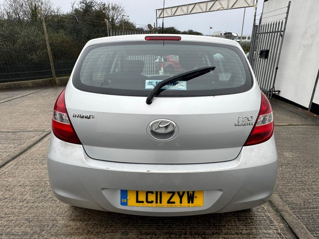 Used Hyundai i20 2011 for sale - 77212343: Photo 5
