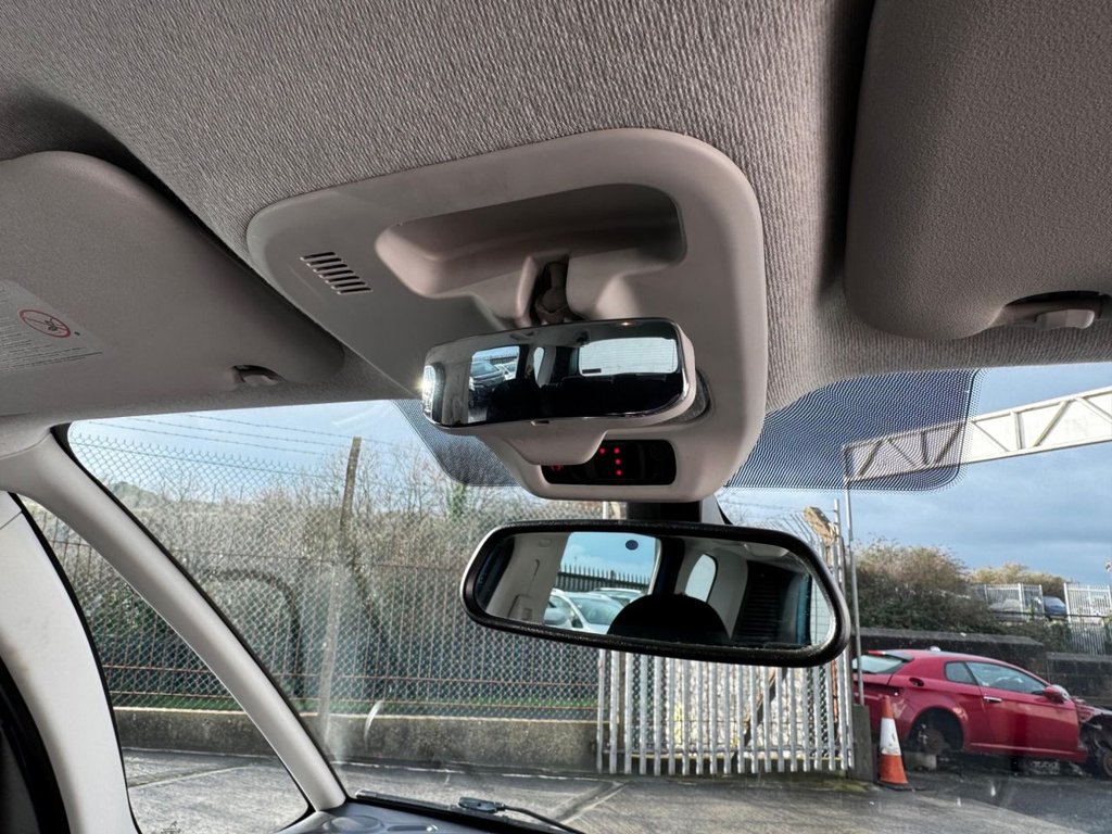 Used Citroen C3 Picasso 2013 for sale - 77227428: Photo 42